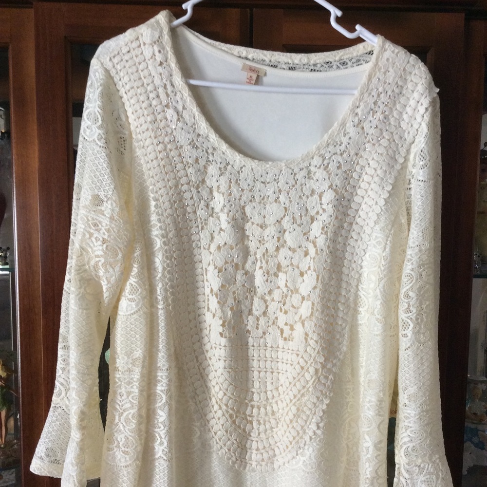 Reba McIntyre Cream Top